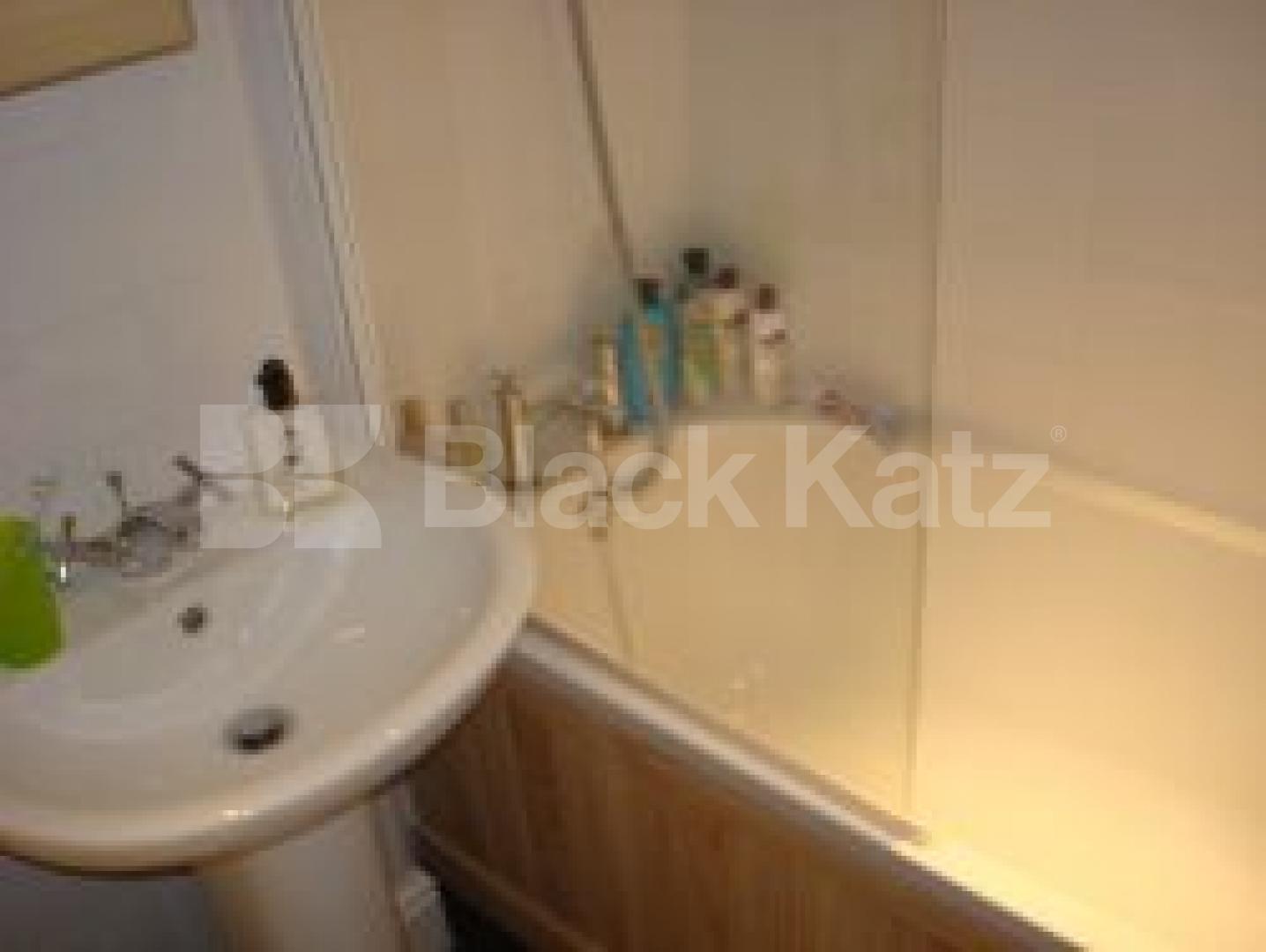 			New Instrction, 1 Bedroom, 1 bath, 1 reception Flat			 Agar Grove, CAMDEN SQUARE
